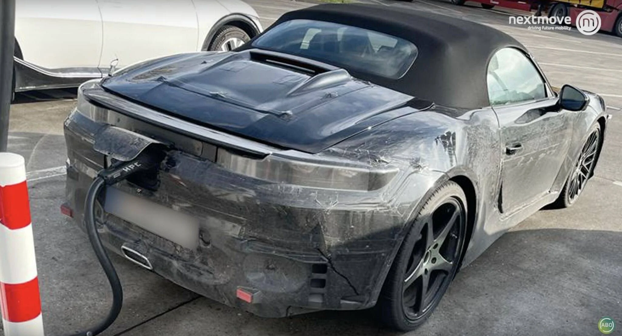 718 EV Electric Cayman Boxster Porsche 718 Boxster convertible EV spotted charging at 170kw rate 3F8D4E78-4B03-45B2-81EE-B03F04920945