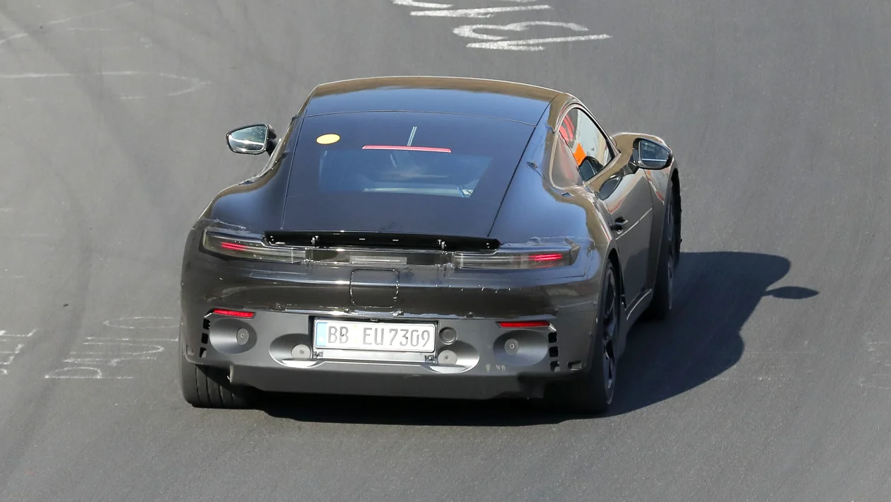 Electric_Porsche_Cayman_evo_010_rjshlp.webp